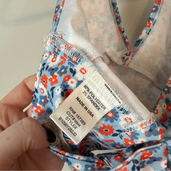 Altar'd State | Colorful Ditsy Floral Tie Back Cropped Halter Top Size XS - Picture 4 of 5